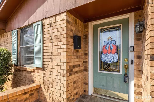 912 KIOWA DRIVE, Burkburnett, TX 76354