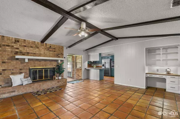 912 KIOWA DRIVE, Burkburnett, TX 76354