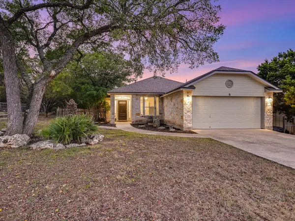 5 Sunset Cir, Wimberley, TX 78676-2114
