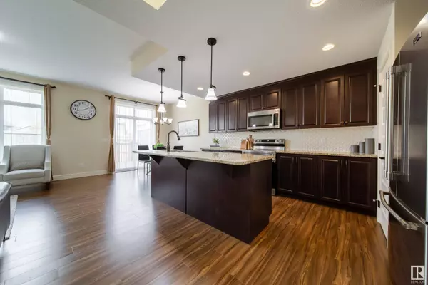 1351 Erker CR NW, Edmonton, AB T6M 2N5