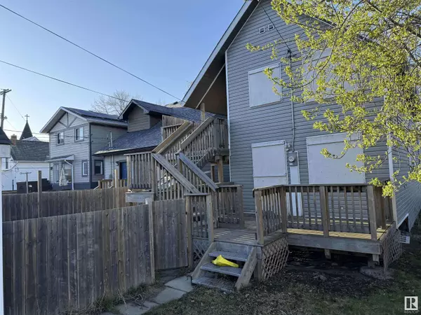 9620 110 AV NW, Edmonton, AB T5H 1H5