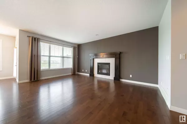 1206 Secord LD NW, Edmonton, AB T5T 4N3