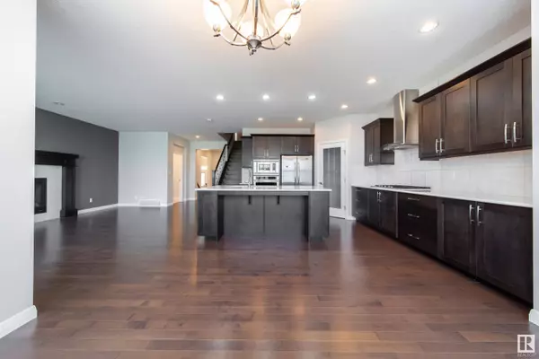 1206 Secord LD NW, Edmonton, AB T5T 4N3