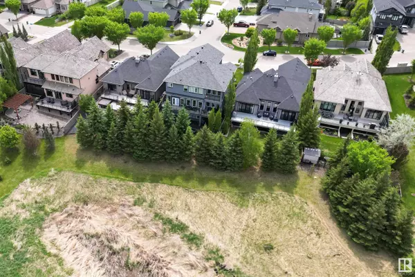 1190 ADAMSON DR SW, Edmonton, AB T6W 0V4