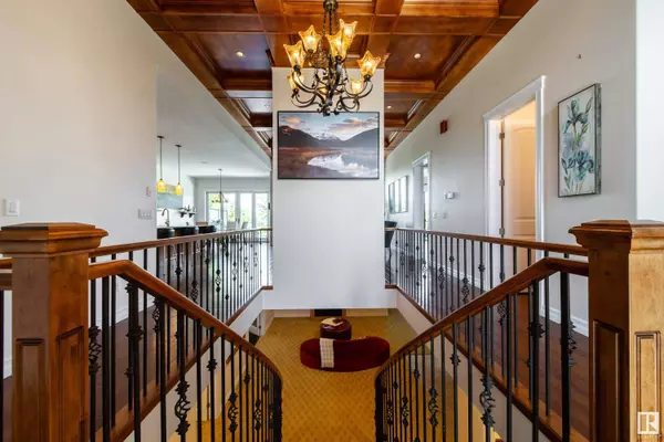 1190 ADAMSON DR SW, Edmonton, AB T6W 0V4