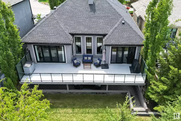 1190 ADAMSON DR SW, Edmonton, AB T6W 0V4