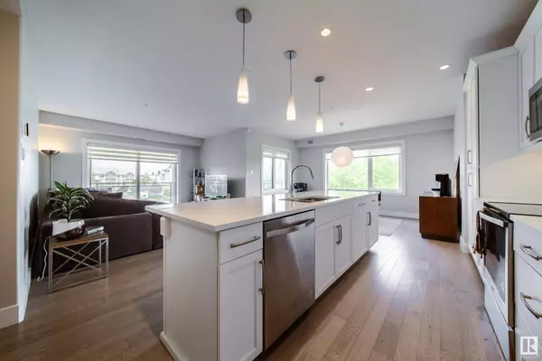 #327 11074 Ellerslie RD SW, Edmonton, AB T6W 2C2