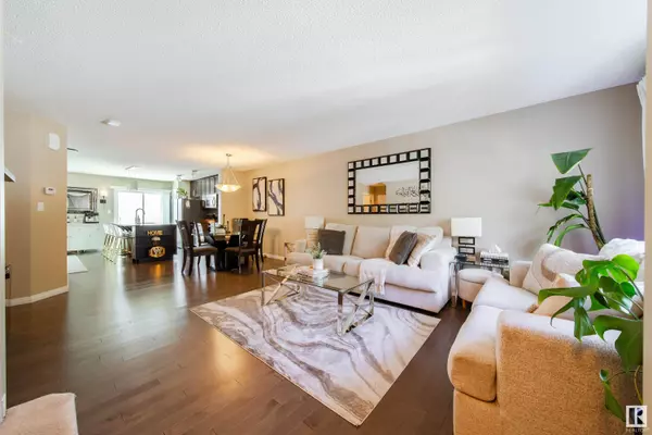 #25 9151 SHAW WY SW, Edmonton, AB T6X 1W7