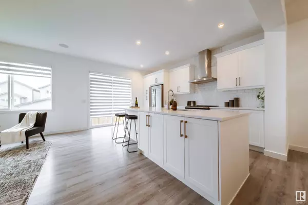 1466 DARBY GREEN GR SW, Edmonton, AB T6W 4N5