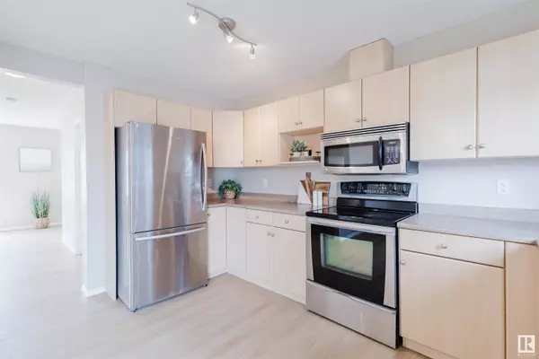 #80 2503 24 ST NW, Edmonton, AB T6T 0B5