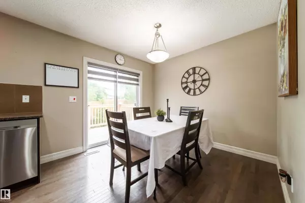 #32 655 TAMARACK RD NW, Edmonton, AB T6T 0N4