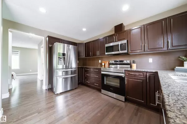 #32 655 TAMARACK RD NW, Edmonton, AB T6T 0N4