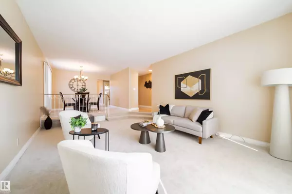 7808 22 AV NW, Edmonton, AB T6K 2E3