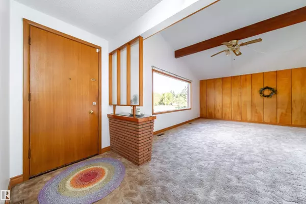 6507 98 AV NW, Edmonton, AB T6A 0A4