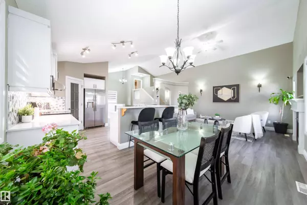 114 CARSON DR, Sherwood Park, AB T8H 2K4