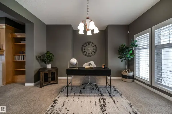 446 SPARLING CO SW, Edmonton, AB T6X 1G9