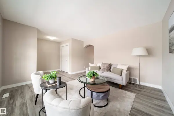 2919 15 ST NW, Edmonton, AB T6T 0V6