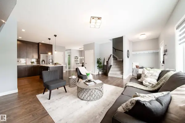 2716 11 ST NW, Edmonton, AB T6T 0X9