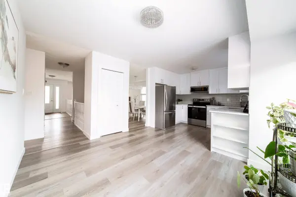 5607 188a ST NW, Edmonton, AB T6M 2G7