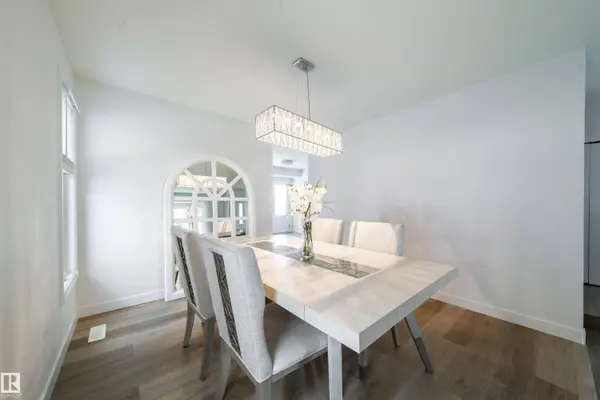 5607 188a ST NW, Edmonton, AB T6M 2G7