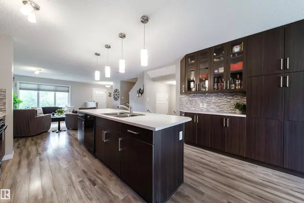 3211 CHERRY CR SW, Edmonton, AB T6X 1Y5