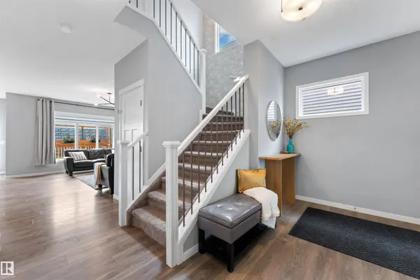 9664 223 ST NW, Edmonton, AB T5T 7B7