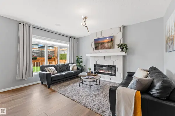 9664 223 ST NW, Edmonton, AB T5T 7B7