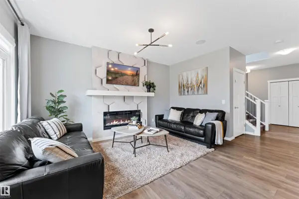 9664 223 ST NW, Edmonton, AB T5T 7B7