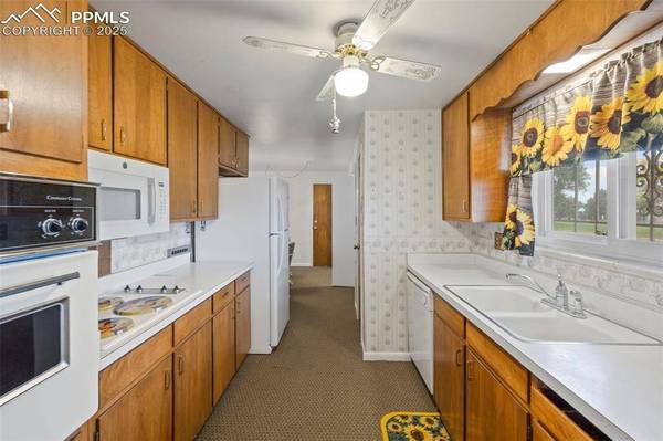 2043 Patrician WAY, Colorado Springs, CO 80909