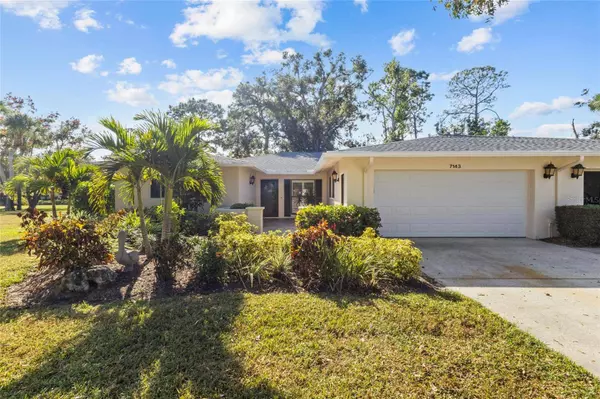 7143 FAIRWAY BEND LN, Sarasota, FL 34243
