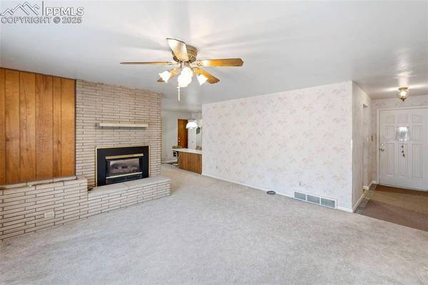 2043 Patrician WAY, Colorado Springs, CO 80909