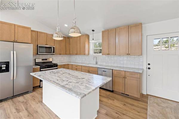 1328 N Mountain Estates RD, Florissant, CO 80816