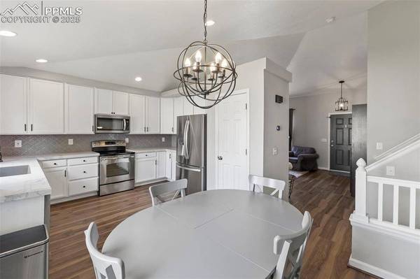 6055 Vallecito DR, Colorado Springs, CO 80923