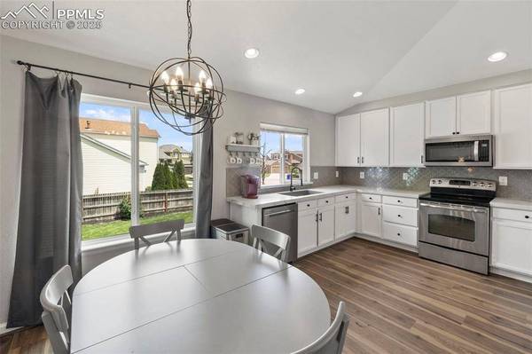 6055 Vallecito DR, Colorado Springs, CO 80923