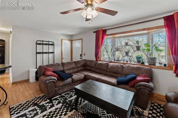4872 S Splendid CIR, Colorado Springs, CO 80917