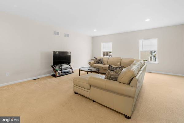 15 KEEGAN CT, Marlton, NJ 08053