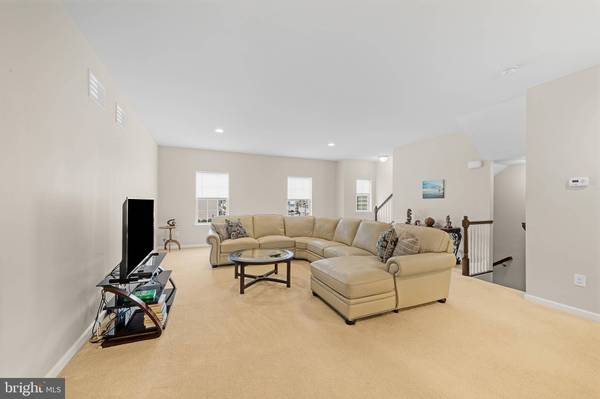 15 KEEGAN CT, Marlton, NJ 08053
