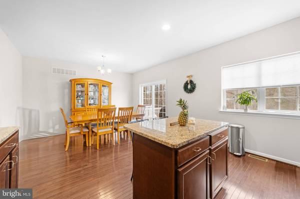 15 KEEGAN CT, Marlton, NJ 08053