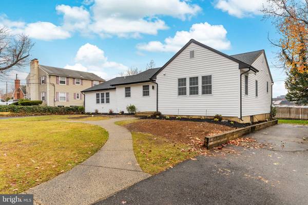 99 W GATE DR, Cherry Hill, NJ 08034