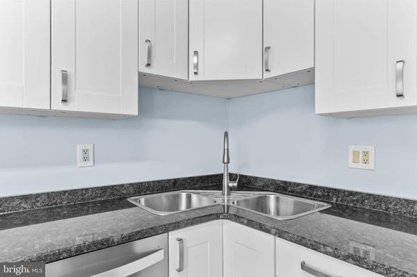 323 GWYNEDD CT, Mount Laurel, NJ 08054