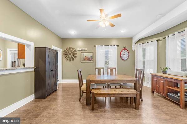 445 LINDEN AVE, Woodbury Heights, NJ 08097