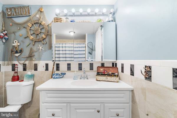 445 LINDEN AVE, Woodbury Heights, NJ 08097