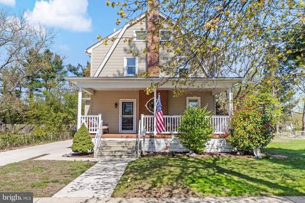 5 MCPHELIN AVE, Cherry Hill, NJ 08034