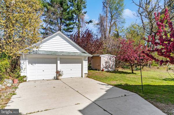 5 MCPHELIN AVE, Cherry Hill, NJ 08034