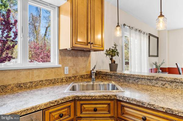 5 MCPHELIN AVE, Cherry Hill, NJ 08034