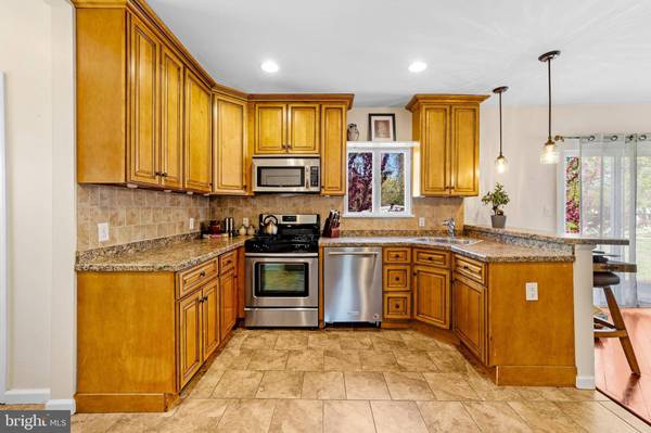 5 MCPHELIN AVE, Cherry Hill, NJ 08034