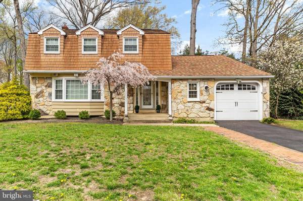 1934 BIRCHWOOD PARK DR N, Cherry Hill, NJ 08003