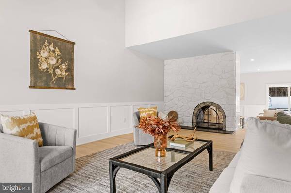 5 CHIPPENHAM DR, Voorhees, NJ 08043