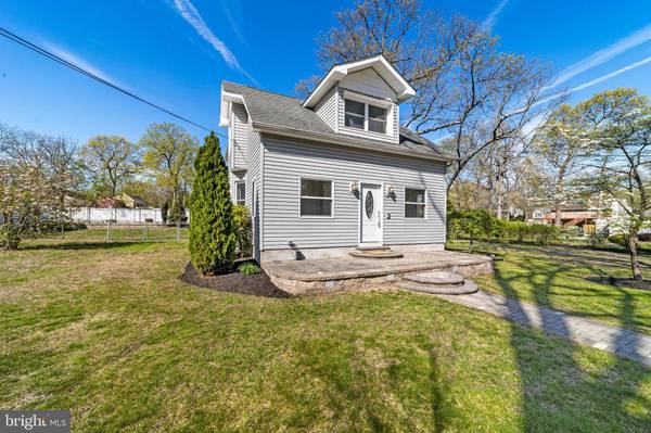 77 E 7TH AVE, Pine Hill, NJ 08021
