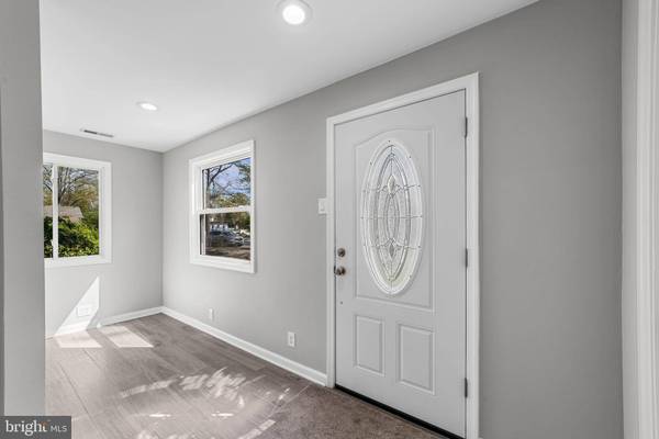 77 E 7TH AVE, Pine Hill, NJ 08021